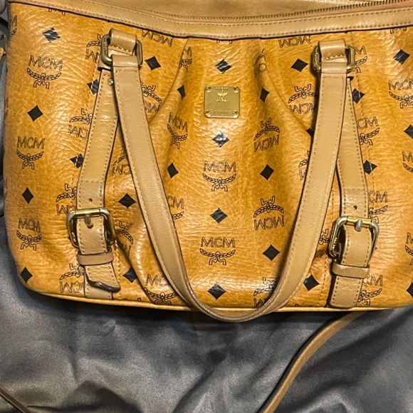 MCM Handbag - Picture 2 of 10